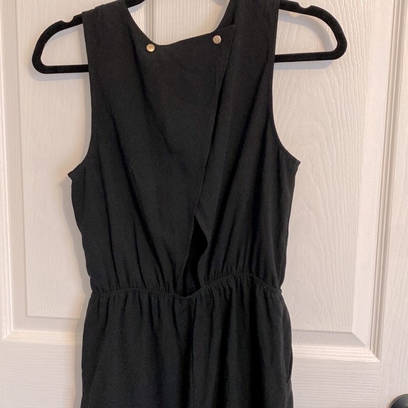 Black shorts romper, size small, elastic waist, side pockets, EUC, gently worn. - Picture 6 of 10